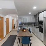 Guestready - Urban Elegance In The Heart Of